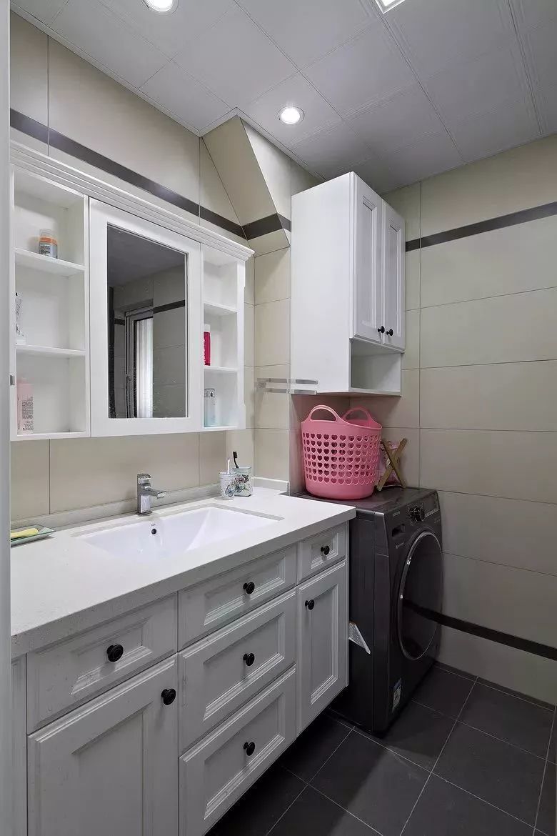 Kaiyun：卫生间内用镜柜小户型也不缺收纳异常关用的安放